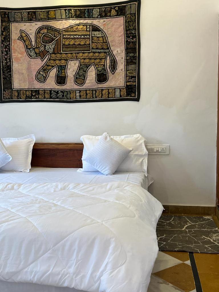 Hotel Pushkar Golden Haveli ภายนอก รูปภาพ